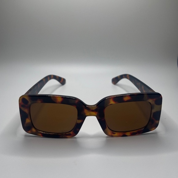 Accessories - Leopard Print Glasses